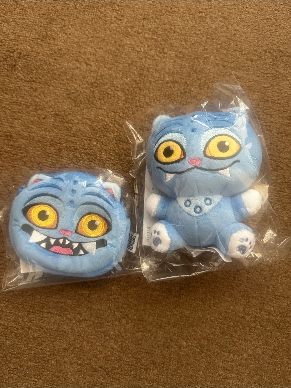 K -Pop Demon Hunter Blue Cat Plush Pair - coin purse and keychain ornament